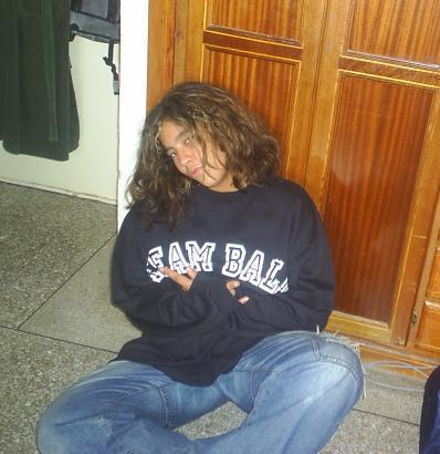 c'est  zouzou  une meuf gentil  sympa  lausse  vous  comm